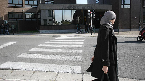 Selon la Cour de justice, les entreprises peuvent interdire le port de signes religieux