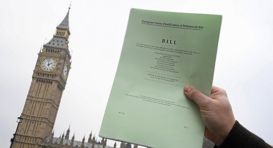 GB: le Parlement donne son accord final au déclenchement du Brexit.