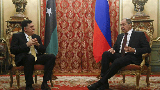 Lavrov appelle au «dialogue national» en recevant le Premier ministre libyen