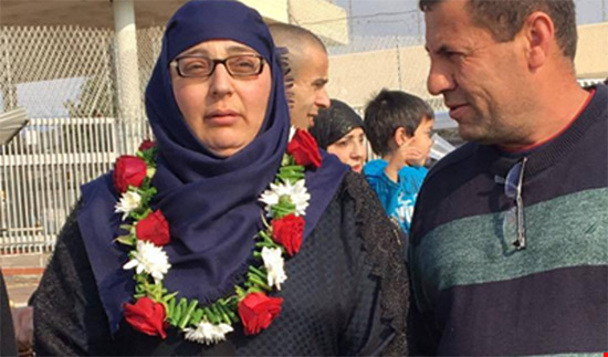 La doyenne des détenues palestiniennes par «Israël» libérée
