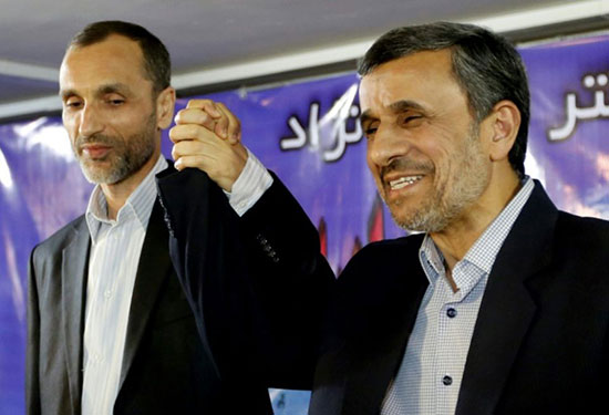 Iran: l’ex-président Ahmadinejad s’inscrit pour la présidentielle

