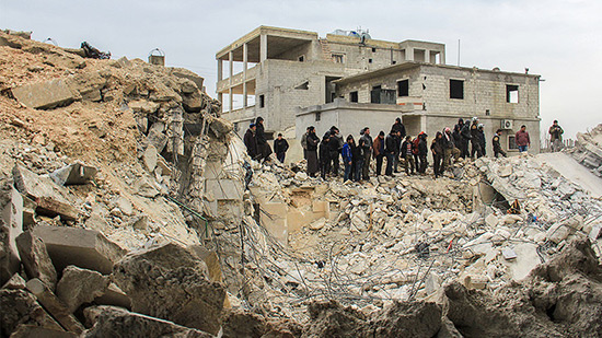 Les frappes US en Syrie laissent les mains libres aux terroristes, selon Medvedev.