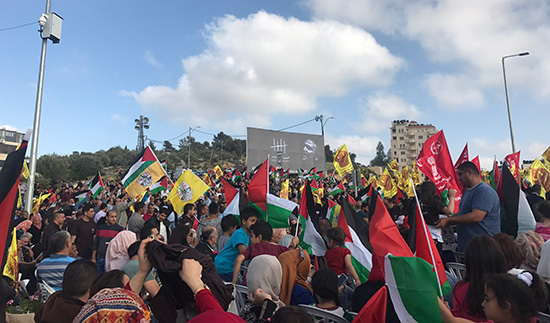 Des milliers de Palestiniens manifestent pour soutenir les prisonniers en grève de la faim