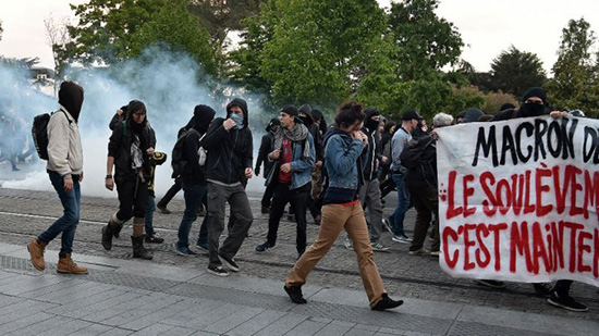 Présidentielle: Neuf gardes à vue après de violentes manifestations anti-Macron