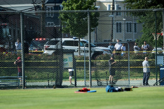 Fusillade près de Washington: des blessés, dont un élu du Congrès, le tireur décédé