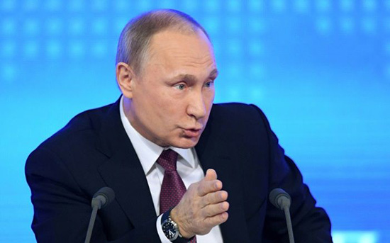 Poutine dénonce les sanctions adoptées par le Sénat américain