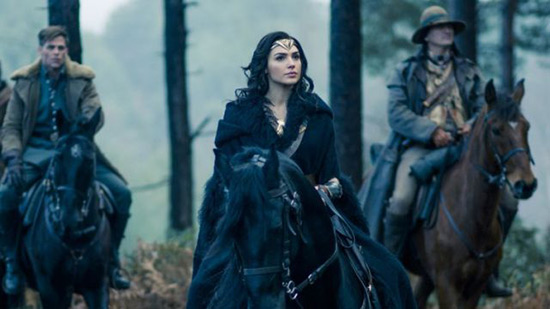 Wonder Woman déprogrammé à Alger, appel à son interdiction.