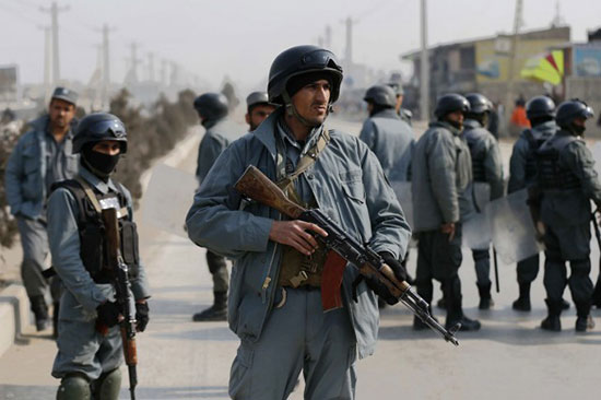 Seize policiers afghans perdent la vie dans un bombardement américain