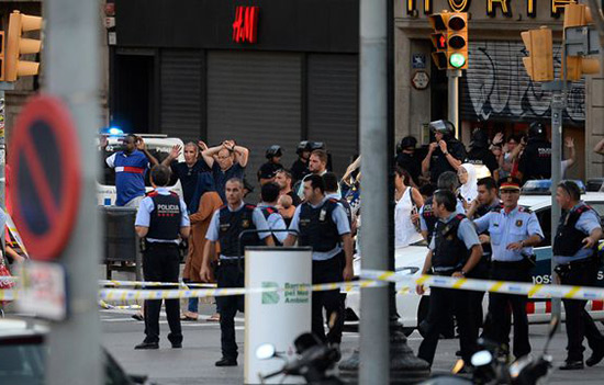 Attentat à Barcelone: condamnations internationales de «l'attaque terroriste».