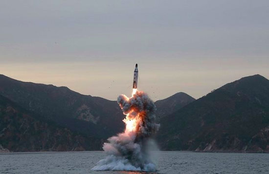 Nouveaux équipements en missiles nord-coréens, le Japon inquiet de la menace