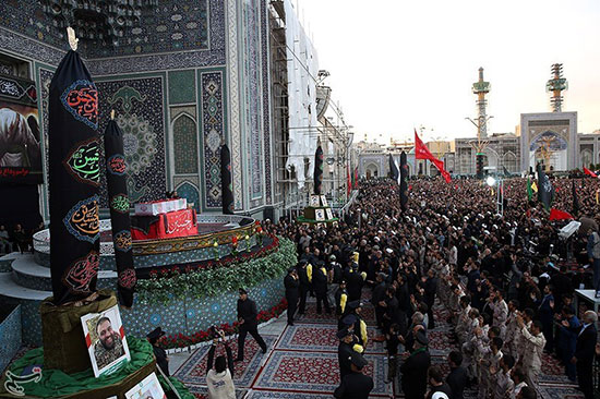 Cérémonie funéraire de Mohsen Hojaji: sayed Khamenei rend hommage au martyr

