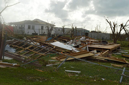 Repassé en catégorie maximale, l'ouragan Irma atteint Cuba.