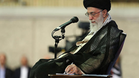 L’imam Khamenei à l’occasion du Hajj: le monde islamique néglige son devoir de sauver la Palestine

