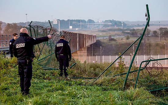 Londres va augmenter de 44,5 millions de livres sa contribution financière à Calais
