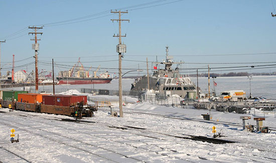 Un navire de guerre US dernier cri coincé par les glaces lors de sa première mission