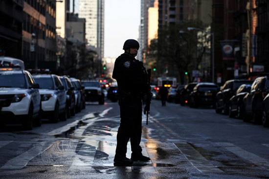 New York: arrestation de 2 hommes accusés de fabriquer des bombes
