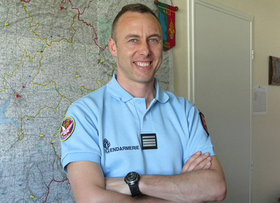 Attentat terroriste en France: décès du gendarme qui avait remplacé des otages