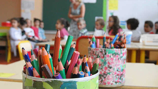 France: l'école obligatoire à partir de 3 ans, contre 6 ans actuellement.
