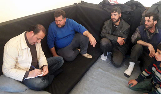 Les civils fuyant la Ghouta racontent les mises en scènes des attaques chimiques