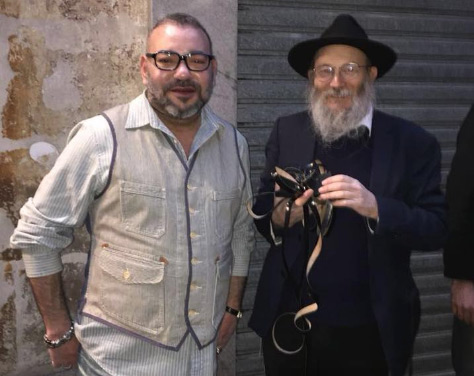 Quand le roi Mohammed VI visite la plus vieille synagogue de Paris.