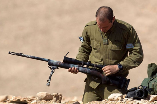 «Israël» déploie plus de 100 snipers sur sa frontière avec la Bande de Gaza