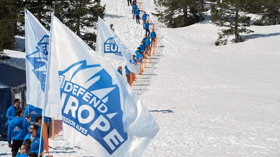 Alpes: pas de poursuites après une action d'identitaires contre des migrants