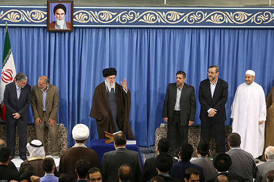 Sayed Khamenei appelle à l’unité entre les musulmans pour affronter les puissances arrogantes


