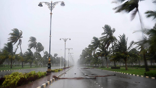 Le cyclone Mekunu rétrogradé en tempête tropicale, deux morts à Oman