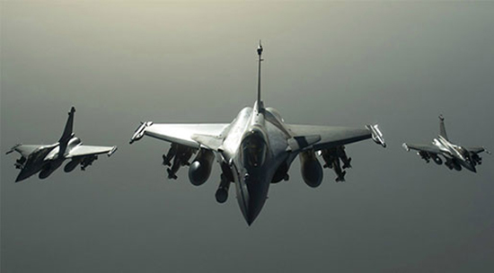 Syrie: La «coalition» attaque des positions militaires dans la banlieue de Deir Ezzor