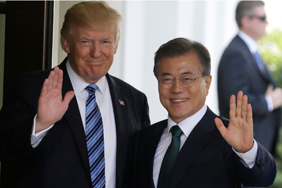 Trump reçoit Moon, le sommet avec Kim Jong Un en question