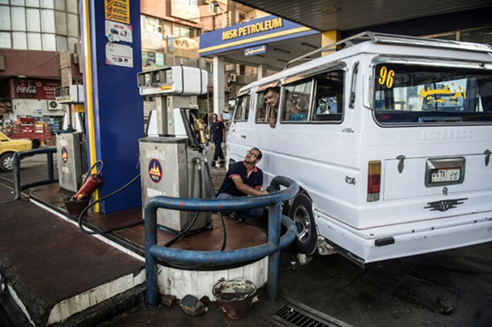 Hausse significative des prix des carburants en Egypte