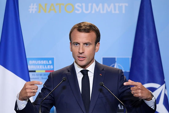 Macron réagit négativement à la proposition de Trump d’augmenter les dépenses militaires