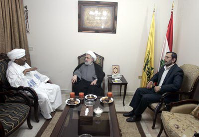 Cheikh Kassem accueille l’ambassadeur soudanais au Liban Idris Youssef