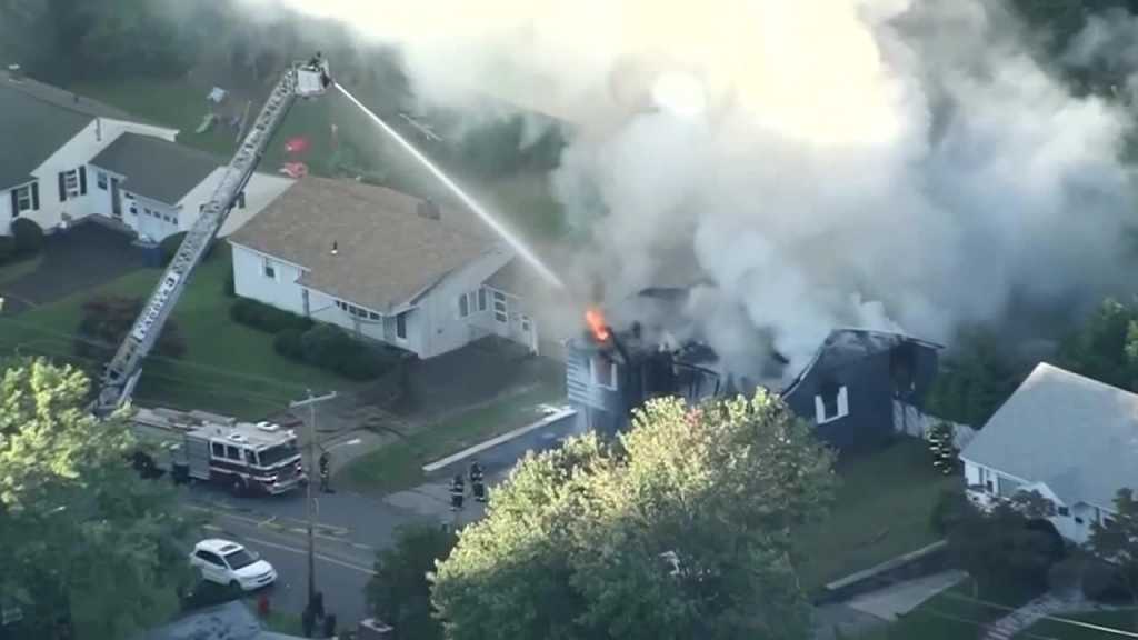 Série d’explosions au gaz dans des dizaines de maisons près de Boston