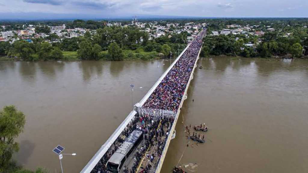 Des centaines de migrants honduriens souhaitant gagner les USA arrivent au Mexique
