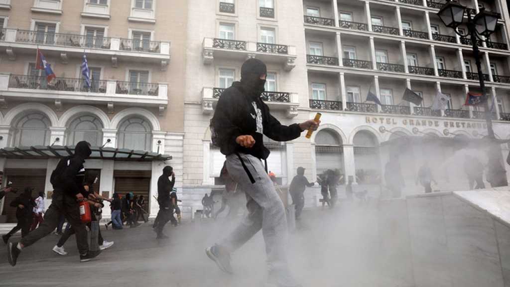 «Donnez de l’argent pour l’éducation, pas pour les massacres de l’OTAN», protestent des étudiants d’Athènes