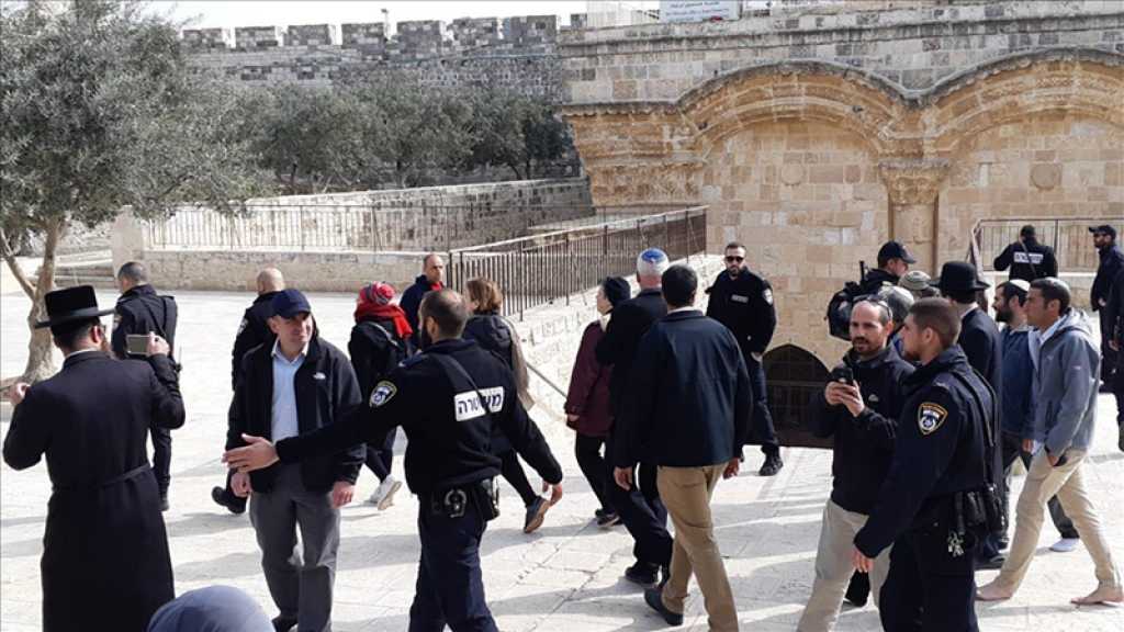 Le ministre israélien Uri Ariel fait irruption dans la mosquée Al-Aqsa