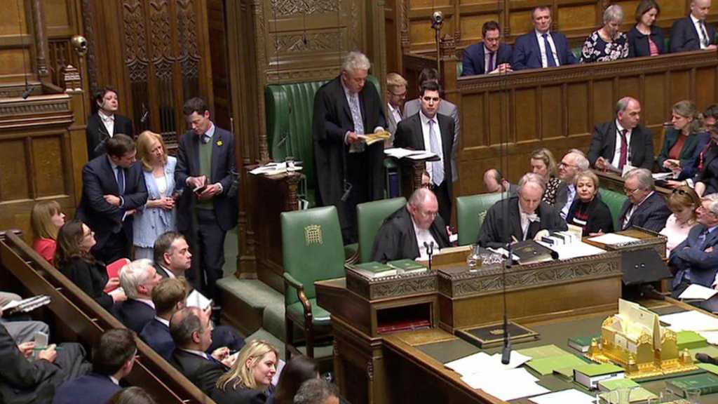 Les députés votent non aux alternatives à l’accord de Brexit