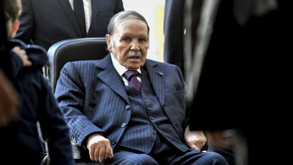 Algérie: le président Abdelaziz Bouteflika a officiellement remis sa démission