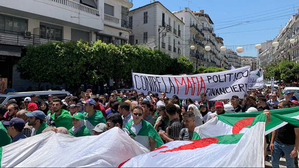 Algérie: les étudiants manifestent, refusent le dialogue prôné par le pouvoir