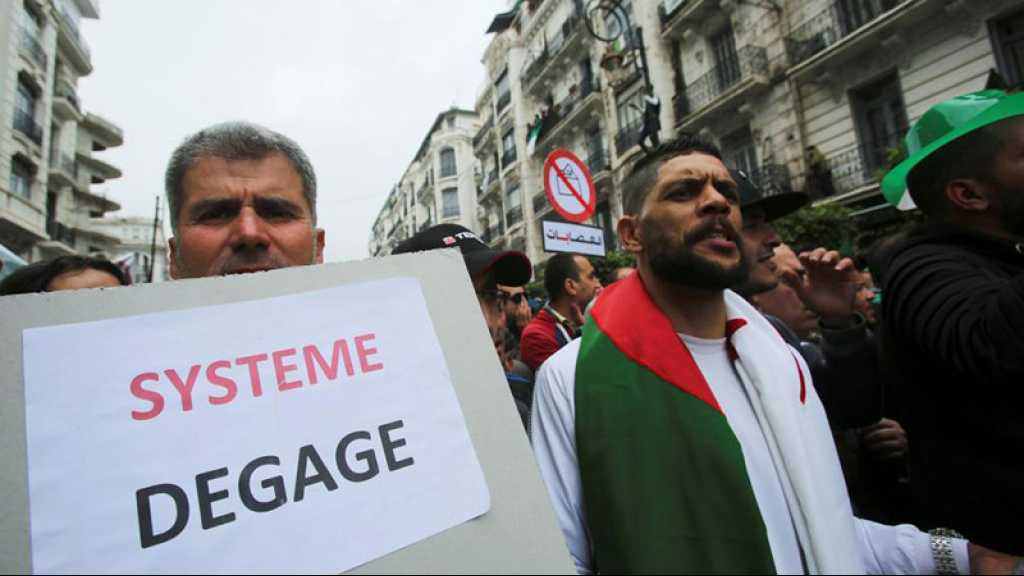 En Algérie, les incarcérations d’ex-dirigeants n’ont pas calmé la rue