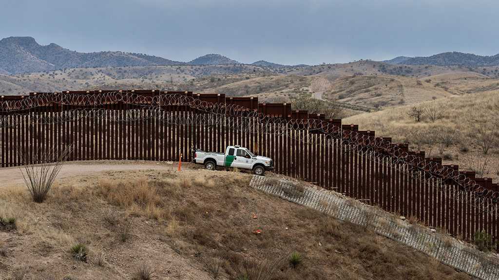 La Cour suprême autorise Trump à utiliser des fonds de l’armée pour le mur