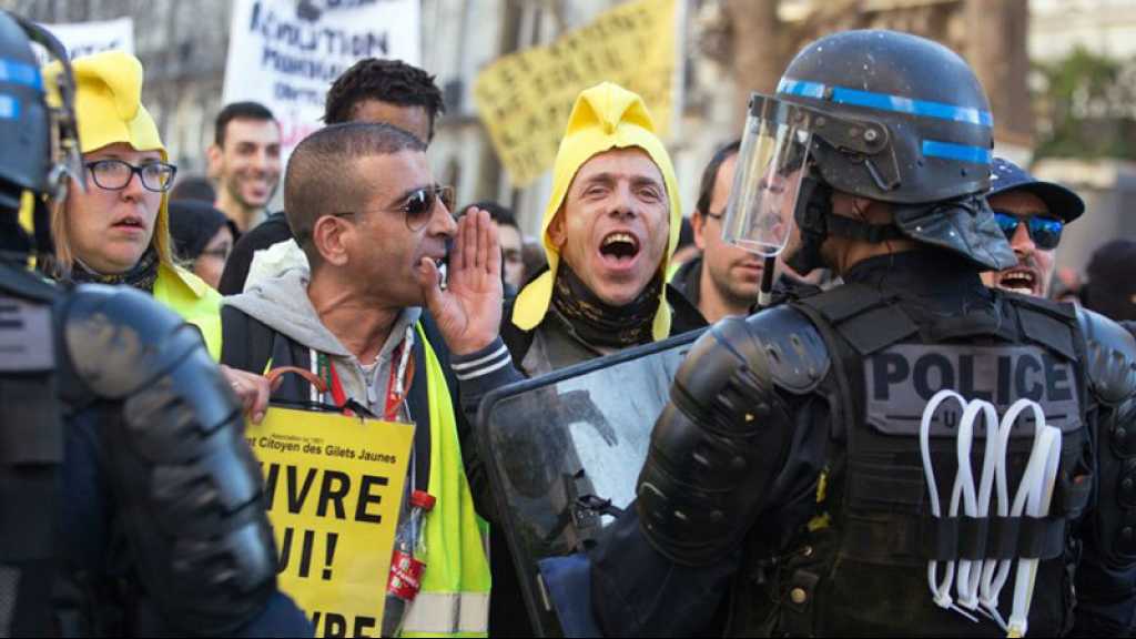 Les «Gilets jaunes» marchent dans Paris pour leur acte 39