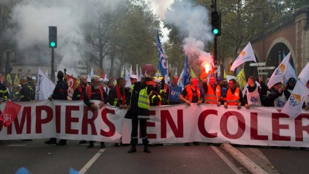 A Paris, les pompiers ont manifesté dans une ambiance tendue