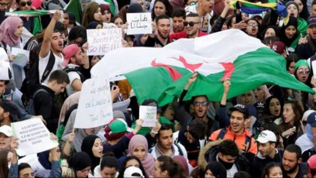 Algérie: les étudiants toujours dans la rue au début du 9e mois de manifestations