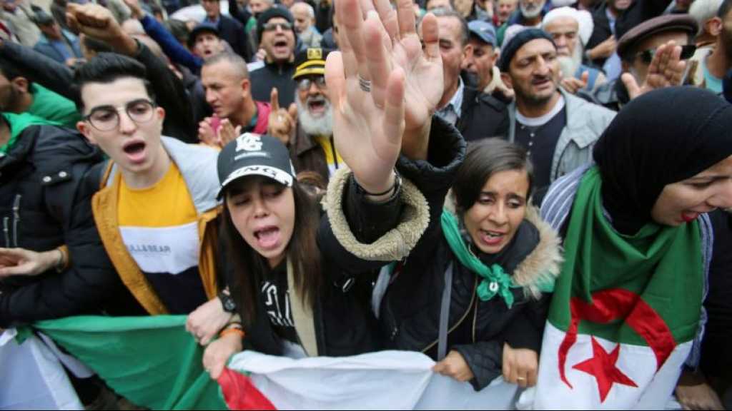Algérie: dans la rue, les étudiants réclament une «justice indépendante»