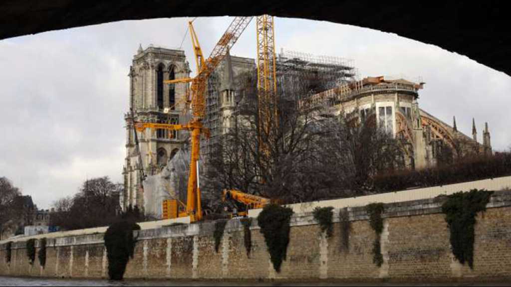 Paris: les fidèles célèbrent leur premier Noël sans Notre-Dame