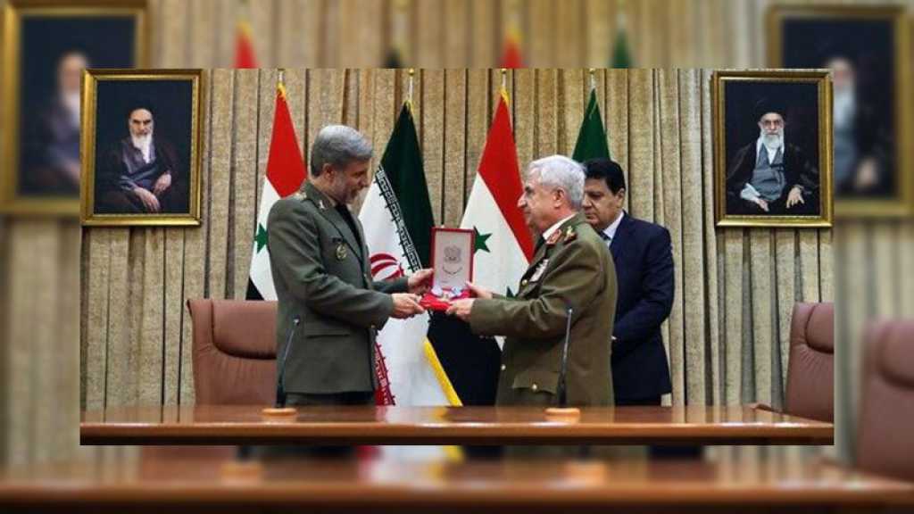 La médaille du héros de la République arabe syrienne décernée au martyr Qassem Soleimani