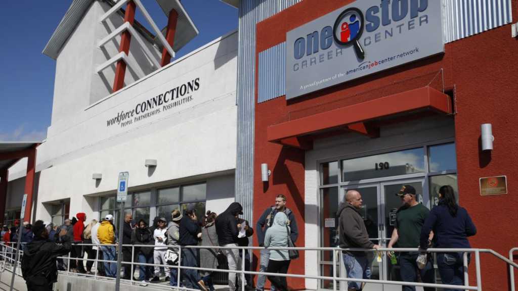 États-Unis: 1,3 million de nouveaux chômeurs en une semaine