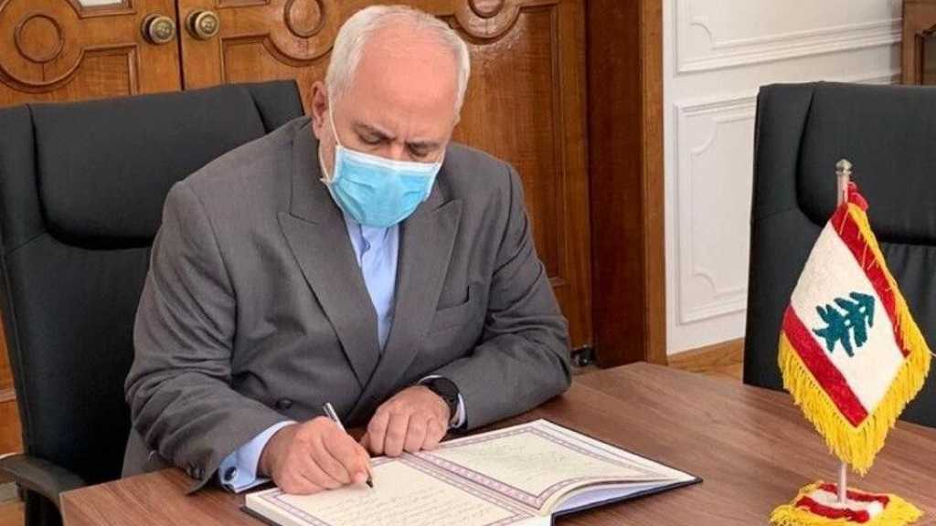 Explosion à Beyrouth: Zarif signe le registre des condoléances à l’ambassade du Liban à Téhéran